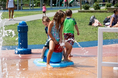 Deer Lakes Spray Park and Playground