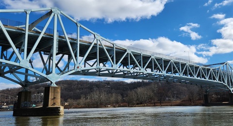 Photo of the Glenwood Bridge in the City of Pittsburgh